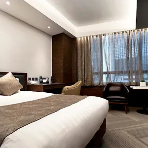 Gloucester Luk Kwok **** Hong Kong